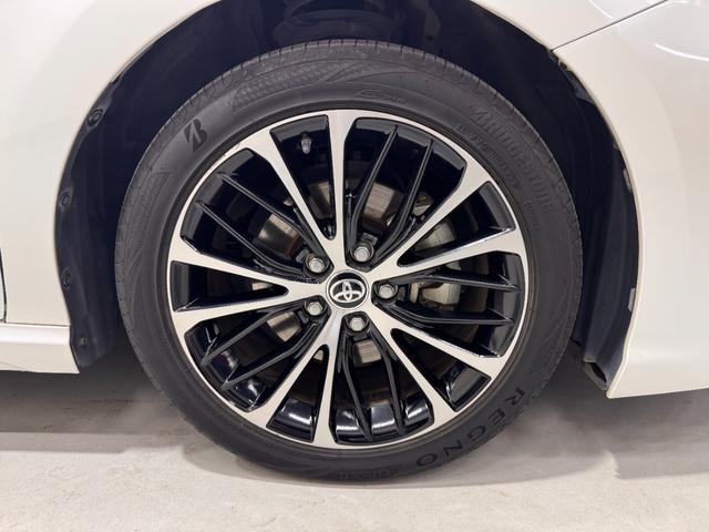 カムリ ＷＳレザーパッケージ　純正ナビ　ａｐｐｌｅｃａｒｐｌａｙ　アダプティブクルコン　ＢＳＭ　ＥＴＣ２．０　Ｂカメラ　シートヒーター　クリアランスソナー　パワーシート　ドラレコ　ＨＵＤ　レザーシート　レーンアシスト　衝突軽減（41枚目）