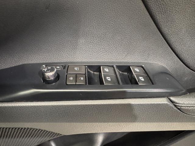 カムリ ＷＳレザーパッケージ　純正ナビ　ａｐｐｌｅｃａｒｐｌａｙ　アダプティブクルコン　ＢＳＭ　ＥＴＣ２．０　Ｂカメラ　シートヒーター　クリアランスソナー　パワーシート　ドラレコ　ＨＵＤ　レザーシート　レーンアシスト　衝突軽減（49枚目）