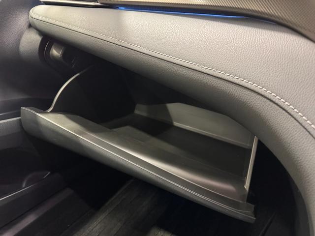 カムリ ＷＳレザーパッケージ　純正ナビ　ａｐｐｌｅｃａｒｐｌａｙ　アダプティブクルコン　ＢＳＭ　ＥＴＣ２．０　Ｂカメラ　シートヒーター　クリアランスソナー　パワーシート　ドラレコ　ＨＵＤ　レザーシート　レーンアシスト　衝突軽減（67枚目）