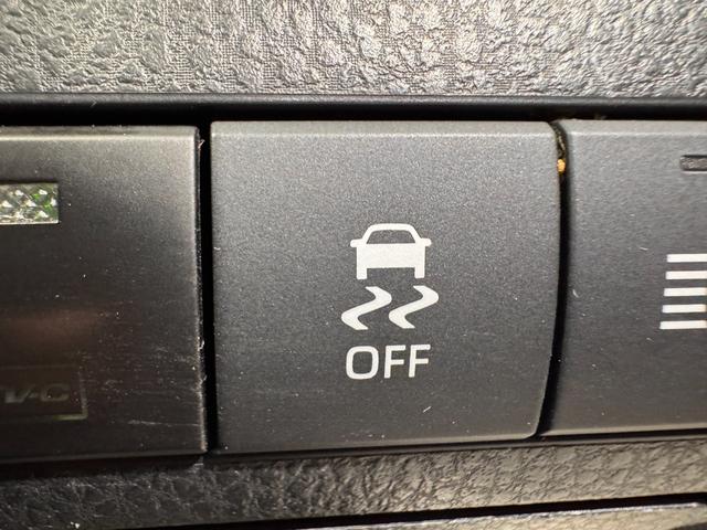 カムリ ＷＳレザーパッケージ　純正ナビ　ａｐｐｌｅｃａｒｐｌａｙ　アダプティブクルコン　ＢＳＭ　ＥＴＣ２．０　Ｂカメラ　シートヒーター　クリアランスソナー　パワーシート　ドラレコ　ＨＵＤ　レザーシート　レーンアシスト　衝突軽減（68枚目）