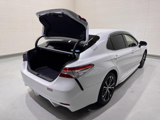 カムリ ＷＳレザーパッケージ　純正ナビ　ａｐｐｌｅｃａｒｐｌａｙ　アダプティブクルコン　ＢＳＭ　ＥＴＣ２．０　Ｂカメラ　シートヒーター　クリアランスソナー　パワーシート　ドラレコ　ＨＵＤ　レザーシート　レーンアシスト　衝突軽減（70枚目）