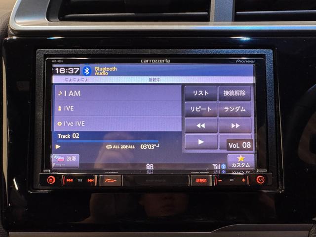 フィットハイブリッド Ｓパッケージ　デジタルインナーミラー　カロッツェリアナビ　ＥＴＣ　バックカメラ　クルーズコントロール　純正１６インチＡＷ　Ｂｌｕｅｔｏｏｔｈ　フルセグＴＶ　ＤＶＤ　ＣＤ　パドルシフト　ＬＥＤヘッドライト（12枚目）
