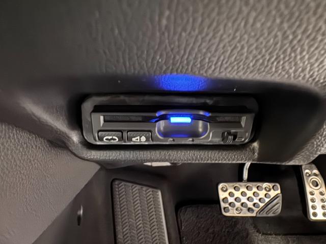 フィットハイブリッド Ｓパッケージ　デジタルインナーミラー　カロッツェリアナビ　ＥＴＣ　バックカメラ　クルーズコントロール　純正１６インチＡＷ　Ｂｌｕｅｔｏｏｔｈ　フルセグＴＶ　ＤＶＤ　ＣＤ　パドルシフト　ＬＥＤヘッドライト（14枚目）