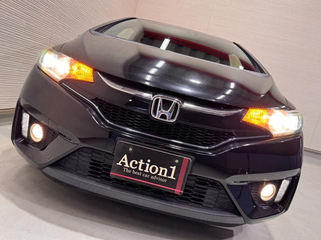 フィットハイブリッド Ｓパッケージ　デジタルインナーミラー　カロッツェリアナビ　ＥＴＣ　バックカメラ　クルーズコントロール　純正１６インチＡＷ　Ｂｌｕｅｔｏｏｔｈ　フルセグＴＶ　ＤＶＤ　ＣＤ　パドルシフト　ＬＥＤヘッドライト（31枚目）