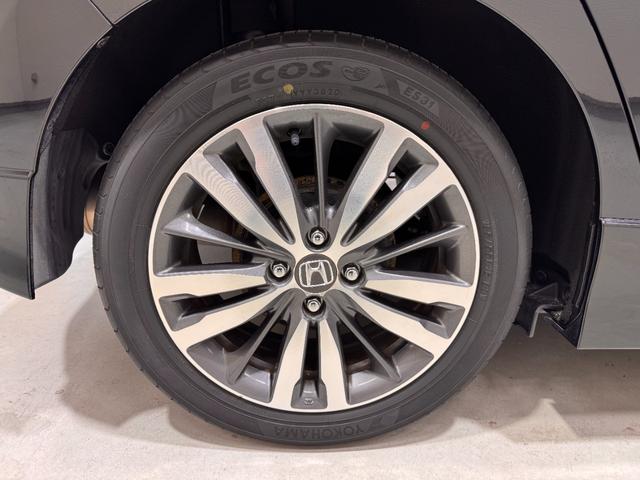 フィットハイブリッド Ｓパッケージ　デジタルインナーミラー　カロッツェリアナビ　ＥＴＣ　バックカメラ　クルーズコントロール　純正１６インチＡＷ　Ｂｌｕｅｔｏｏｔｈ　フルセグＴＶ　ＤＶＤ　ＣＤ　パドルシフト　ＬＥＤヘッドライト（33枚目）