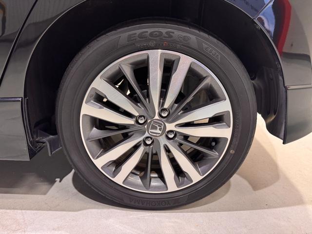 フィットハイブリッド Ｓパッケージ　デジタルインナーミラー　カロッツェリアナビ　ＥＴＣ　バックカメラ　クルーズコントロール　純正１６インチＡＷ　Ｂｌｕｅｔｏｏｔｈ　フルセグＴＶ　ＤＶＤ　ＣＤ　パドルシフト　ＬＥＤヘッドライト（34枚目）