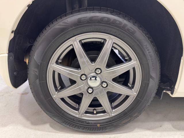 フィットハイブリッド Ｌパッケージ　純正ナビ　ＥＴＣ　バックカメラ　クルーズコントロール　ハーフレザーシート　Ｂｌｕｅｔｏｏｔｈ　テレビ　ＤＶＤ　ＣＤ　社外１５インチＡＷ　ＬＥＤヘッドライト　プッシュスタート　スマートキー（35枚目）