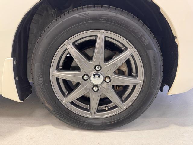 フィットハイブリッド Ｌパッケージ　純正ナビ　ＥＴＣ　バックカメラ　クルーズコントロール　ハーフレザーシート　Ｂｌｕｅｔｏｏｔｈ　テレビ　ＤＶＤ　ＣＤ　社外１５インチＡＷ　ＬＥＤヘッドライト　プッシュスタート　スマートキー（37枚目）