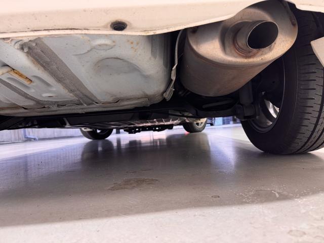 フィットハイブリッド Ｌパッケージ　純正ナビ　ＥＴＣ　バックカメラ　クルーズコントロール　ハーフレザーシート　Ｂｌｕｅｔｏｏｔｈ　テレビ　ＤＶＤ　ＣＤ　社外１５インチＡＷ　ＬＥＤヘッドライト　プッシュスタート　スマートキー（40枚目）