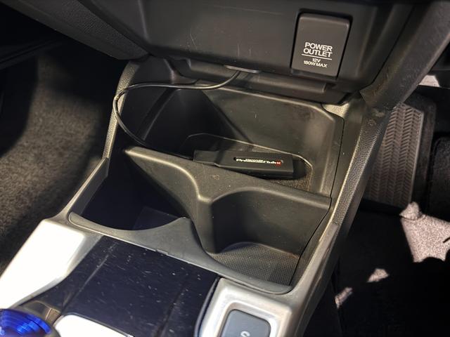 フィットハイブリッド Ｌパッケージ　純正ナビ　ＥＴＣ　バックカメラ　クルーズコントロール　ハーフレザーシート　Ｂｌｕｅｔｏｏｔｈ　テレビ　ＤＶＤ　ＣＤ　社外１５インチＡＷ　ＬＥＤヘッドライト　プッシュスタート　スマートキー（50枚目）