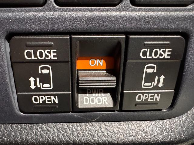 ヴォクシー ＺＳ　煌ＩＩ　ワンオーナー　社外ナビ　ＡＬＰＩＮＥフリップダウンモニター　両側Ｐスラドア　Ｂカメラ　ＥＴＣ　レーンアシスト　衝突軽減ブレーキ　純正１５インチＡＷ　ＬＥＤヘッドライト　Ｂｌｕｅｔｏｏｔｈ　Ｗエアコン（14枚目）