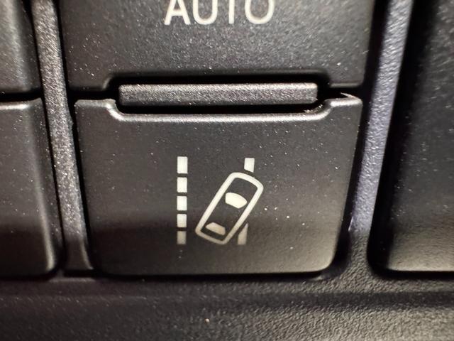 ヴォクシー ＺＳ　煌ＩＩ　ワンオーナー　社外ナビ　ＡＬＰＩＮＥフリップダウンモニター　両側Ｐスラドア　Ｂカメラ　ＥＴＣ　レーンアシスト　衝突軽減ブレーキ　純正１５インチＡＷ　ＬＥＤヘッドライト　Ｂｌｕｅｔｏｏｔｈ　Ｗエアコン（16枚目）