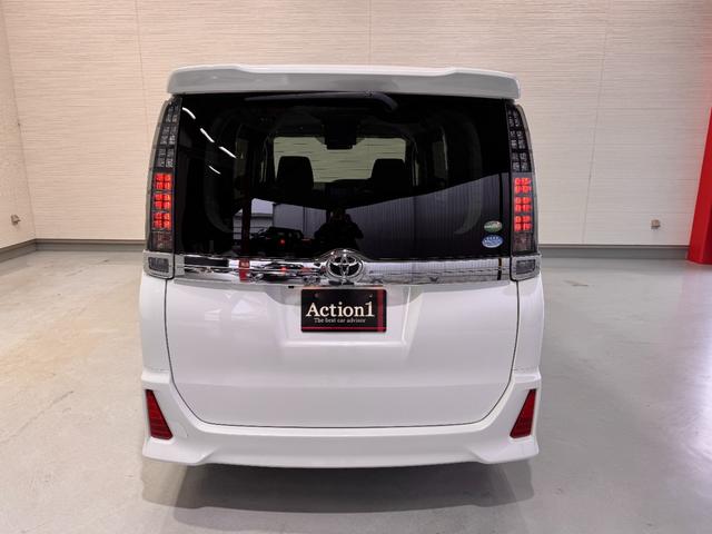 ヴォクシー ＺＳ　煌ＩＩ　ワンオーナー　社外ナビ　ＡＬＰＩＮＥフリップダウンモニター　両側Ｐスラドア　Ｂカメラ　ＥＴＣ　レーンアシスト　衝突軽減ブレーキ　純正１５インチＡＷ　ＬＥＤヘッドライト　Ｂｌｕｅｔｏｏｔｈ　Ｗエアコン（19枚目）