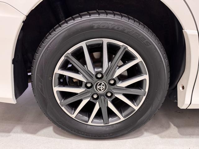 ヴォクシー ＺＳ　煌ＩＩ　ワンオーナー　社外ナビ　ＡＬＰＩＮＥフリップダウンモニター　両側Ｐスラドア　Ｂカメラ　ＥＴＣ　レーンアシスト　衝突軽減ブレーキ　純正１５インチＡＷ　ＬＥＤヘッドライト　Ｂｌｕｅｔｏｏｔｈ　Ｗエアコン（38枚目）