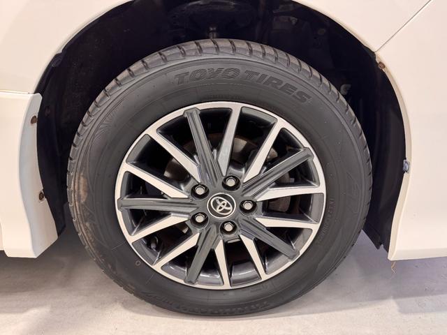 ヴォクシー ＺＳ　煌ＩＩ　ワンオーナー　社外ナビ　ＡＬＰＩＮＥフリップダウンモニター　両側Ｐスラドア　Ｂカメラ　ＥＴＣ　レーンアシスト　衝突軽減ブレーキ　純正１５インチＡＷ　ＬＥＤヘッドライト　Ｂｌｕｅｔｏｏｔｈ　Ｗエアコン（40枚目）