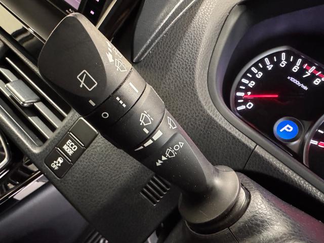 ヴォクシー ＺＳ　煌ＩＩ　ワンオーナー　社外ナビ　ＡＬＰＩＮＥフリップダウンモニター　両側Ｐスラドア　Ｂカメラ　ＥＴＣ　レーンアシスト　衝突軽減ブレーキ　純正１５インチＡＷ　ＬＥＤヘッドライト　Ｂｌｕｅｔｏｏｔｈ　Ｗエアコン（49枚目）