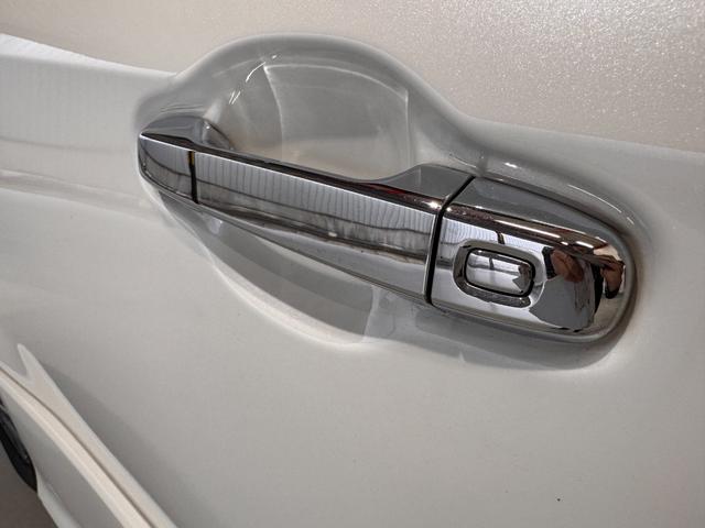 ヴォクシー ＺＳ　煌ＩＩ　ワンオーナー　社外ナビ　ＡＬＰＩＮＥフリップダウンモニター　両側Ｐスラドア　Ｂカメラ　ＥＴＣ　レーンアシスト　衝突軽減ブレーキ　純正１５インチＡＷ　ＬＥＤヘッドライト　Ｂｌｕｅｔｏｏｔｈ　Ｗエアコン（55枚目）