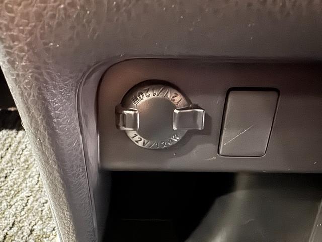 ヴォクシー ＺＳ　煌ＩＩ　ワンオーナー　社外ナビ　ＡＬＰＩＮＥフリップダウンモニター　両側Ｐスラドア　Ｂカメラ　ＥＴＣ　レーンアシスト　衝突軽減ブレーキ　純正１５インチＡＷ　ＬＥＤヘッドライト　Ｂｌｕｅｔｏｏｔｈ　Ｗエアコン（57枚目）