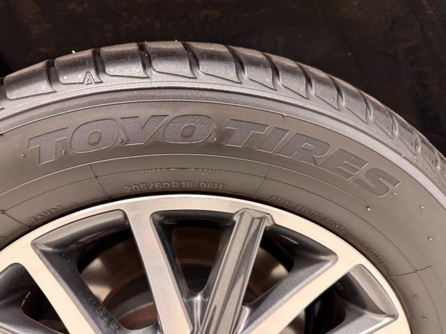 ヴォクシー ＺＳ　煌ＩＩ　ワンオーナー　社外ナビ　ＡＬＰＩＮＥフリップダウンモニター　両側Ｐスラドア　Ｂカメラ　ＥＴＣ　レーンアシスト　衝突軽減ブレーキ　純正１５インチＡＷ　ＬＥＤヘッドライト　Ｂｌｕｅｔｏｏｔｈ　Ｗエアコン（65枚目）