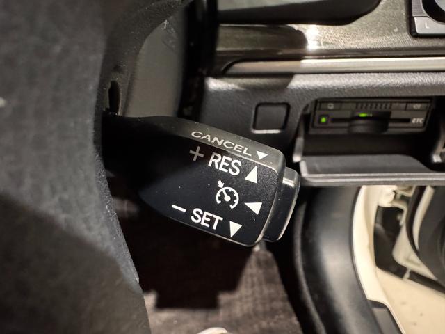 クラウン アスリートＳ　サンルーフ　シートヒーターベンチレーション　純正ナビ　Ｂカメラ　ＥＴＣ　パワーシート　純正１８インチＡＷ　Ｂｌｕｅｔｏｏｔｈ　フルセグＴＶ　ステアリングリモコン　プッシュスタート　スマートキー（15枚目）