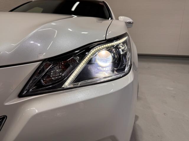 クラウン アスリートＳ　サンルーフ　シートヒーターベンチレーション　純正ナビ　Ｂカメラ　ＥＴＣ　パワーシート　純正１８インチＡＷ　Ｂｌｕｅｔｏｏｔｈ　フルセグＴＶ　ステアリングリモコン　プッシュスタート　スマートキー（33枚目）