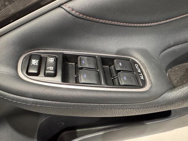 クラウン アスリートＳ　サンルーフ　シートヒーターベンチレーション　純正ナビ　Ｂカメラ　ＥＴＣ　パワーシート　純正１８インチＡＷ　Ｂｌｕｅｔｏｏｔｈ　フルセグＴＶ　ステアリングリモコン　プッシュスタート　スマートキー（45枚目）