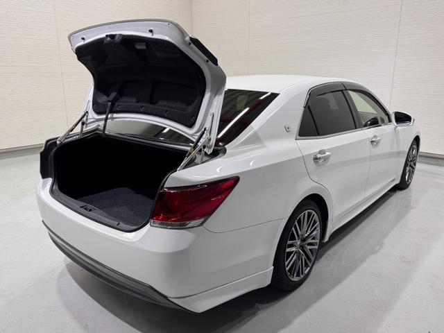 クラウン アスリートＳ　サンルーフ　シートヒーターベンチレーション　純正ナビ　Ｂカメラ　ＥＴＣ　パワーシート　純正１８インチＡＷ　Ｂｌｕｅｔｏｏｔｈ　フルセグＴＶ　ステアリングリモコン　プッシュスタート　スマートキー（54枚目）