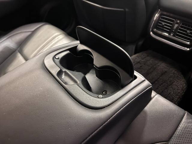 クラウン アスリートＳ　サンルーフ　シートヒーターベンチレーション　純正ナビ　Ｂカメラ　ＥＴＣ　パワーシート　純正１８インチＡＷ　Ｂｌｕｅｔｏｏｔｈ　フルセグＴＶ　ステアリングリモコン　プッシュスタート　スマートキー（60枚目）