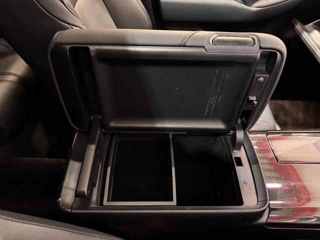 クラウン アスリートＳ　サンルーフ　シートヒーターベンチレーション　純正ナビ　Ｂカメラ　ＥＴＣ　パワーシート　純正１８インチＡＷ　Ｂｌｕｅｔｏｏｔｈ　フルセグＴＶ　ステアリングリモコン　プッシュスタート　スマートキー（65枚目）