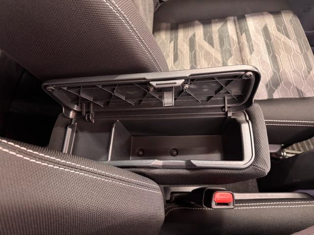 タフト Ｇ　クロムベンチャー　ガラスルーフ　純正ナビ　Ｂカメラ　ＥＴＣ　シートヒーター　ドライブレコーダー　クリアランスソナー　レーンアシスト　衝突軽減ブレーキ　ＵＳＢ　Ｂｌｕｅｔｏｏｔｈ　フルセグＴＶ　純正１５インチＡＷ（61枚目）