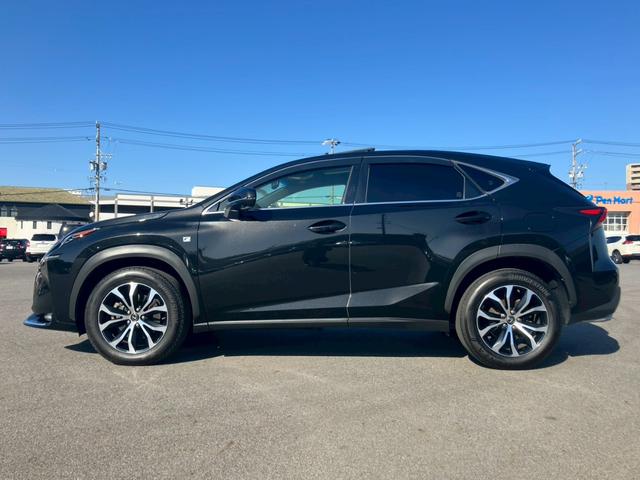 NX NX200t Fスポーツ サンルーフ 黒レザー パワーバックドア シートヒーター/クーラー 3眼LEDヘッド クルーズコントロール コーナーセンサー パワーシート バックカメラ サイドカメラ USB ETC 純正18インチAW(42枚目)