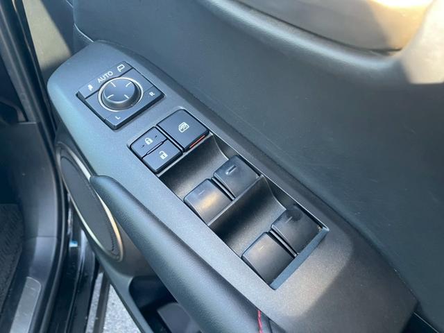 NX NX200t Fスポーツ サンルーフ 黒レザー パワーバックドア シートヒーター/クーラー 3眼LEDヘッド クルーズコントロール コーナーセンサー パワーシート バックカメラ サイドカメラ USB ETC 純正18インチAW(52枚目)