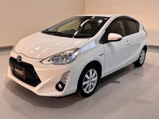 アクア Gブラックソフトレザーセレクション ナビ クルーズコントロール ETC Bカメラ レザーシート レーンアシスト 衝突軽減ブレーキ シートヒーター 純正15インチAW Bluetooth フルセグTV DVD CD 横滑り防止(4枚目)