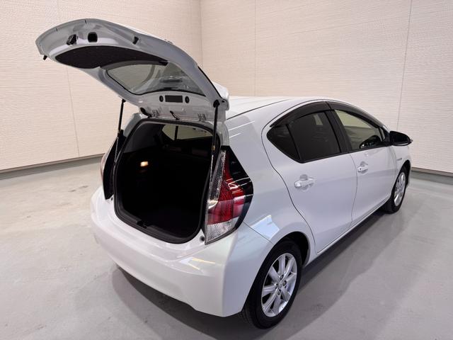 アクア Gブラックソフトレザーセレクション ナビ クルーズコントロール ETC Bカメラ レザーシート レーンアシスト 衝突軽減ブレーキ シートヒーター 純正15インチAW Bluetooth フルセグTV DVD CD 横滑り防止(55枚目)