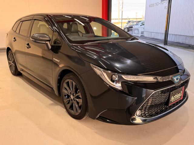 カローラツーリング ハイブリッド　ダブルバイビー　純正ナビ　ＥＴＣ　Ｂカメラ　アダプティブクルーズコントロール　クリアランスソナー　シートヒーター　ステアリングヒーター　レーンアシスト　衝突軽減ブレーキ　ハーフレザー　ＢＴ　純正１７インチＡＷ（3枚目）