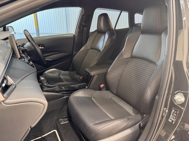 カローラツーリング ハイブリッド　ダブルバイビー　純正ナビ　ＥＴＣ　Ｂカメラ　アダプティブクルーズコントロール　クリアランスソナー　シートヒーター　ステアリングヒーター　レーンアシスト　衝突軽減ブレーキ　ハーフレザー　ＢＴ　純正１７インチＡＷ（31枚目）