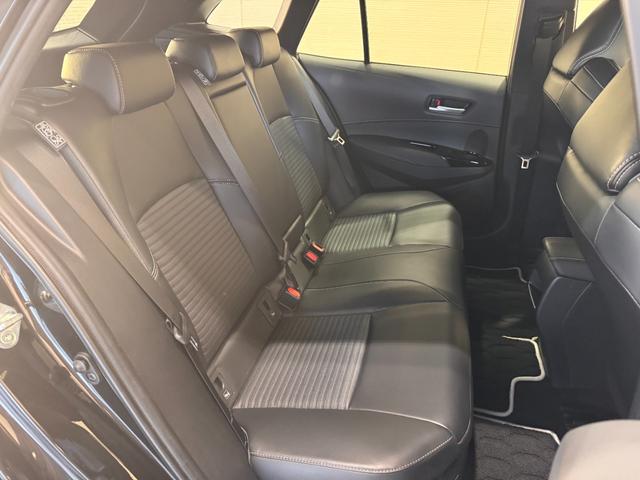 カローラツーリング ハイブリッド　ダブルバイビー　純正ナビ　ＥＴＣ　Ｂカメラ　アダプティブクルーズコントロール　クリアランスソナー　シートヒーター　ステアリングヒーター　レーンアシスト　衝突軽減ブレーキ　ハーフレザー　ＢＴ　純正１７インチＡＷ（33枚目）