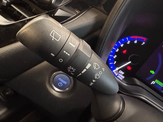 カローラツーリング ハイブリッド　ダブルバイビー　純正ナビ　ＥＴＣ　Ｂカメラ　アダプティブクルーズコントロール　クリアランスソナー　シートヒーター　ステアリングヒーター　レーンアシスト　衝突軽減ブレーキ　ハーフレザー　ＢＴ　純正１７インチＡＷ（53枚目）