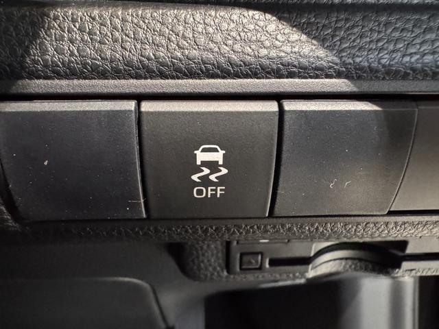 カローラツーリング ハイブリッド　ダブルバイビー　純正ナビ　ＥＴＣ　Ｂカメラ　アダプティブクルーズコントロール　クリアランスソナー　シートヒーター　ステアリングヒーター　レーンアシスト　衝突軽減ブレーキ　ハーフレザー　ＢＴ　純正１７インチＡＷ（56枚目）