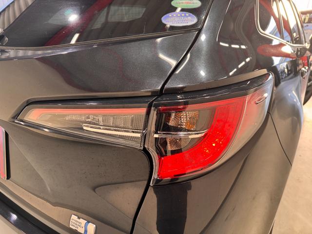 カローラツーリング ハイブリッド　ダブルバイビー　純正ナビ　ＥＴＣ　Ｂカメラ　アダプティブクルーズコントロール　クリアランスソナー　シートヒーター　ステアリングヒーター　レーンアシスト　衝突軽減ブレーキ　ハーフレザー　ＢＴ　純正１７インチＡＷ（60枚目）