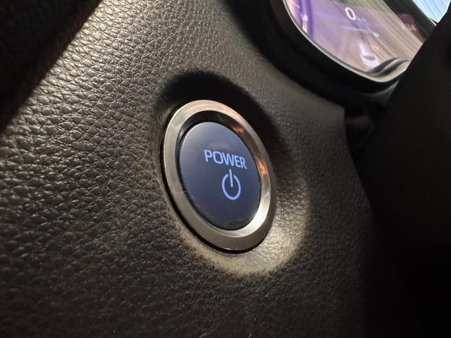 カローラツーリング ハイブリッド　ダブルバイビー　純正ナビ　ＥＴＣ　Ｂカメラ　アダプティブクルーズコントロール　クリアランスソナー　シートヒーター　ステアリングヒーター　レーンアシスト　衝突軽減ブレーキ　ハーフレザー　ＢＴ　純正１７インチＡＷ（64枚目）