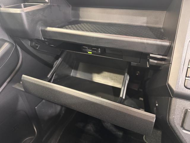 タフト G クロムベンチャー ガラスルーフ 純正ナビ ドラレコ Bカメラ クリアランスソナー シートヒーター アイスト Bluetooth フルセグTV DVD CD 純正15インチAW LEDヘッド HOLD USB 横滑り防止(63枚目)