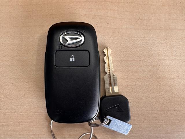 タフト G クロムベンチャー ガラスルーフ 純正ナビ ドラレコ Bカメラ クリアランスソナー シートヒーター アイスト Bluetooth フルセグTV DVD CD 純正15インチAW LEDヘッド HOLD USB 横滑り防止(66枚目)