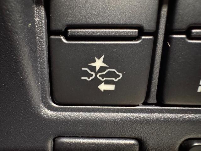 ノア ハイブリッドＳｉ　ダブルバイビーＩＩ　純正９インチナビ　フリップダウンモニター　両側Ｐスラドア　クリアランスソナー　クルコン　ＥＴＣ　Ｂカメラ　シートヒーター　ドラレコ　ハーフレザー　純正１６インチＡＷ　レーンアシスト　衝突軽減ブレーキ（22枚目）