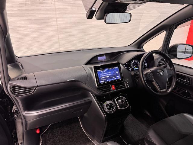 ノア ハイブリッドＳｉ　ダブルバイビーＩＩ　純正９インチナビ　フリップダウンモニター　両側Ｐスラドア　クリアランスソナー　クルコン　ＥＴＣ　Ｂカメラ　シートヒーター　ドラレコ　ハーフレザー　純正１６インチＡＷ　レーンアシスト　衝突軽減ブレーキ（34枚目）