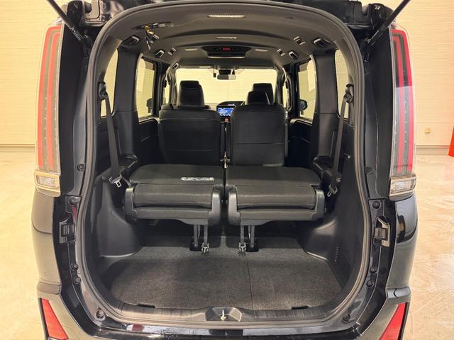 ノア ハイブリッドＳｉ　ダブルバイビーＩＩ　純正９インチナビ　フリップダウンモニター　両側Ｐスラドア　クリアランスソナー　クルコン　ＥＴＣ　Ｂカメラ　シートヒーター　ドラレコ　ハーフレザー　純正１６インチＡＷ　レーンアシスト　衝突軽減ブレーキ（39枚目）