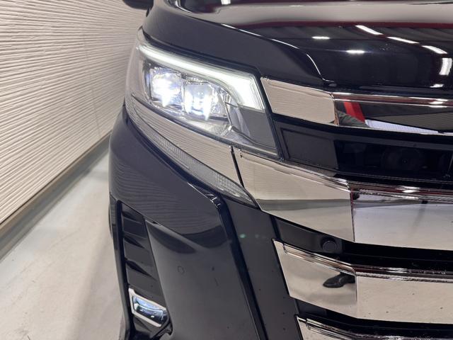 ノア ハイブリッドＳｉ　ダブルバイビーＩＩ　純正９インチナビ　フリップダウンモニター　両側Ｐスラドア　クリアランスソナー　クルコン　ＥＴＣ　Ｂカメラ　シートヒーター　ドラレコ　ハーフレザー　純正１６インチＡＷ　レーンアシスト　衝突軽減ブレーキ（42枚目）