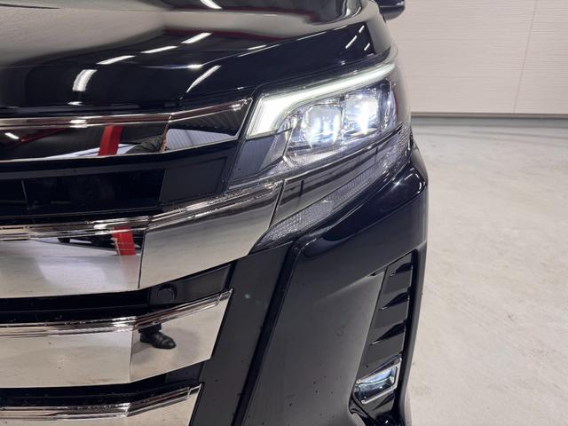 ノア ハイブリッドＳｉ　ダブルバイビーＩＩ　純正９インチナビ　フリップダウンモニター　両側Ｐスラドア　クリアランスソナー　クルコン　ＥＴＣ　Ｂカメラ　シートヒーター　ドラレコ　ハーフレザー　純正１６インチＡＷ　レーンアシスト　衝突軽減ブレーキ（43枚目）