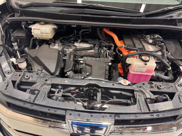 ノア ハイブリッドＳｉ　ダブルバイビーＩＩ　純正９インチナビ　フリップダウンモニター　両側Ｐスラドア　クリアランスソナー　クルコン　ＥＴＣ　Ｂカメラ　シートヒーター　ドラレコ　ハーフレザー　純正１６インチＡＷ　レーンアシスト　衝突軽減ブレーキ（49枚目）