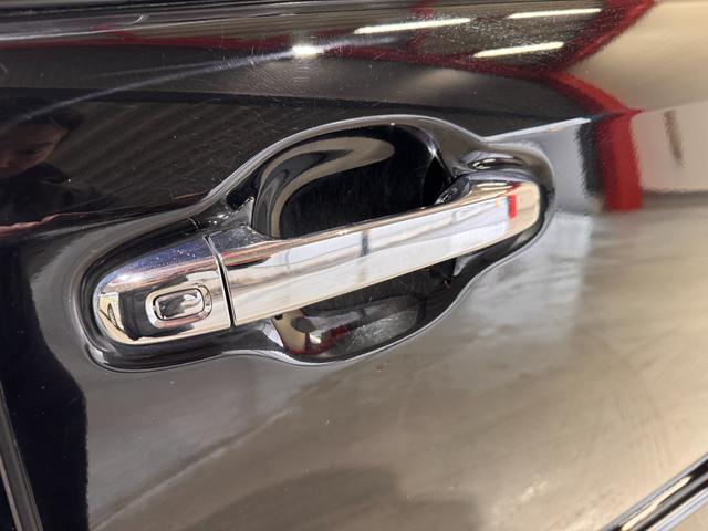 ノア ハイブリッドＳｉ　ダブルバイビーＩＩ　純正９インチナビ　フリップダウンモニター　両側Ｐスラドア　クリアランスソナー　クルコン　ＥＴＣ　Ｂカメラ　シートヒーター　ドラレコ　ハーフレザー　純正１６インチＡＷ　レーンアシスト　衝突軽減ブレーキ（63枚目）